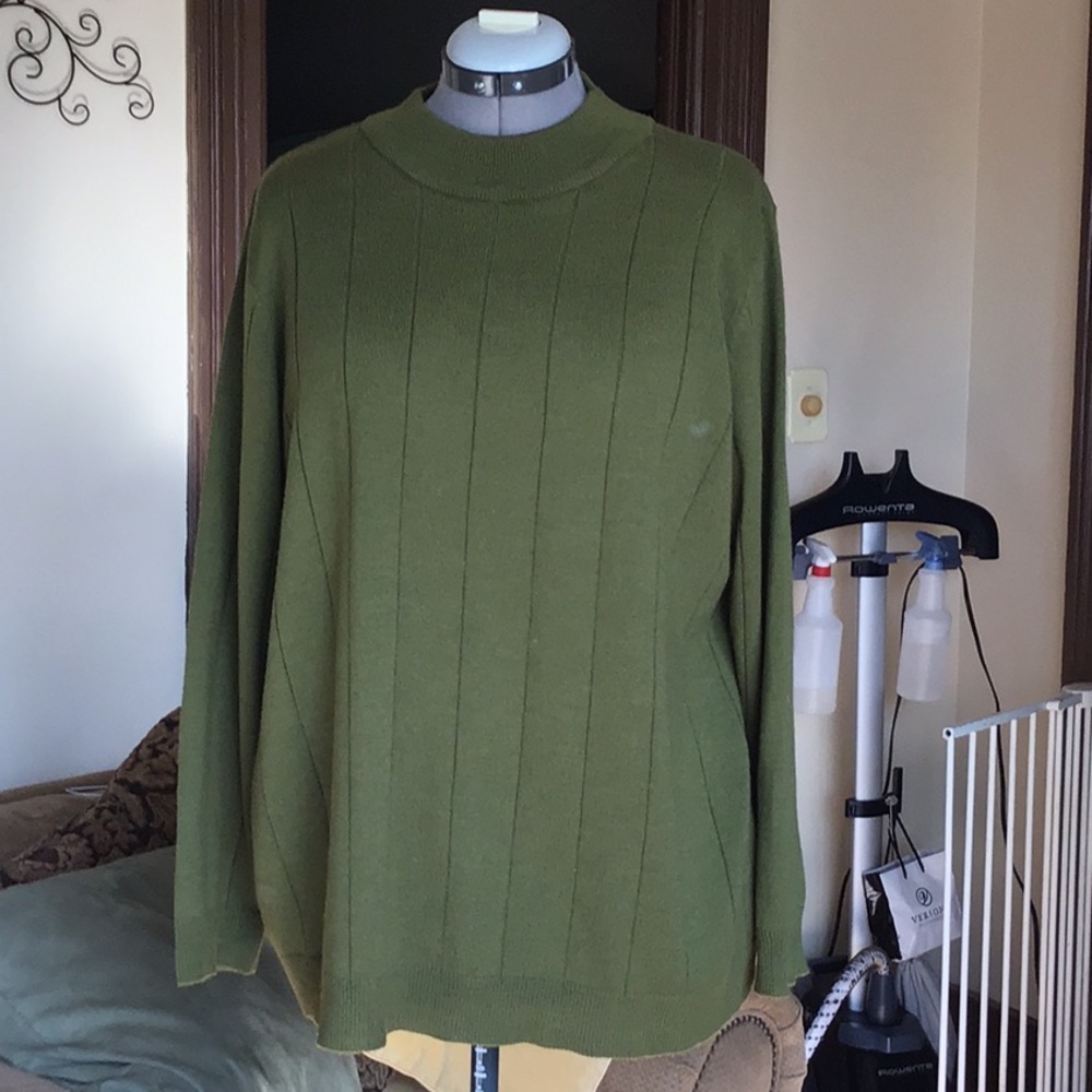 Gorgeous green sweater